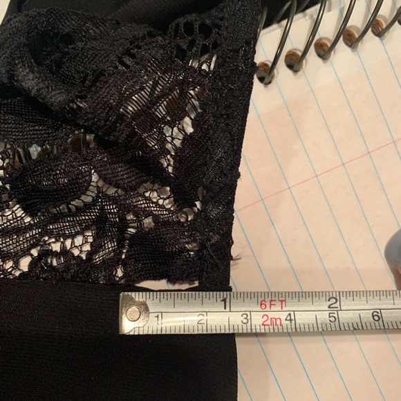 🆕 Torrid black lace surplice bodycon dress size 1 - Picture 8 of 10